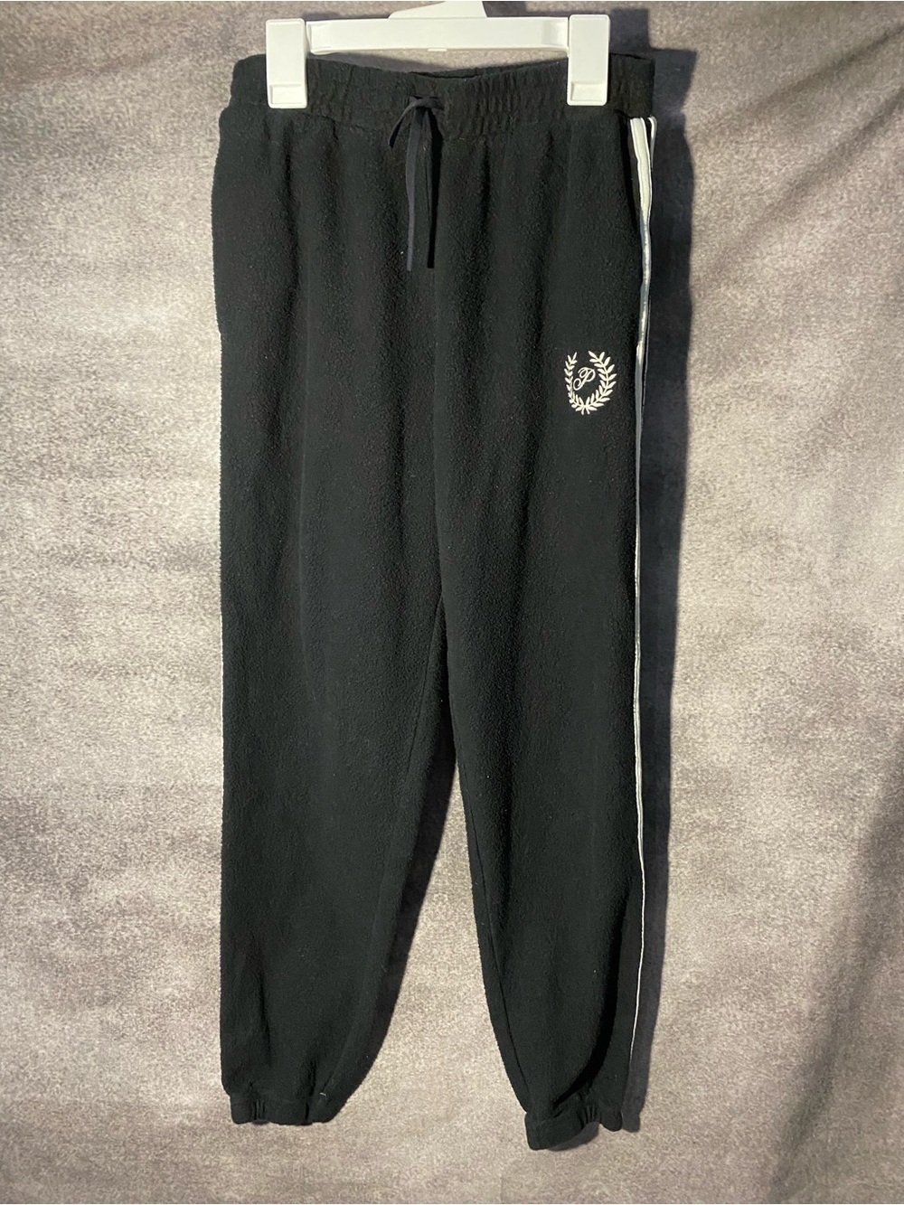 PINK Victoria's Secret Black Fleece Joggers Side Stripe Crest Logo XS